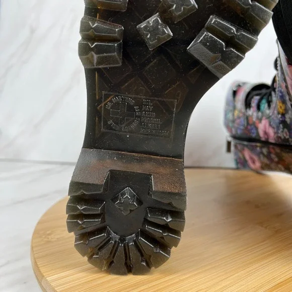 Dr. Doc Martens Jagger Wanderlust Womens Size 6 Leather 13" Platform Boots Shoes - Picture 8 of 14